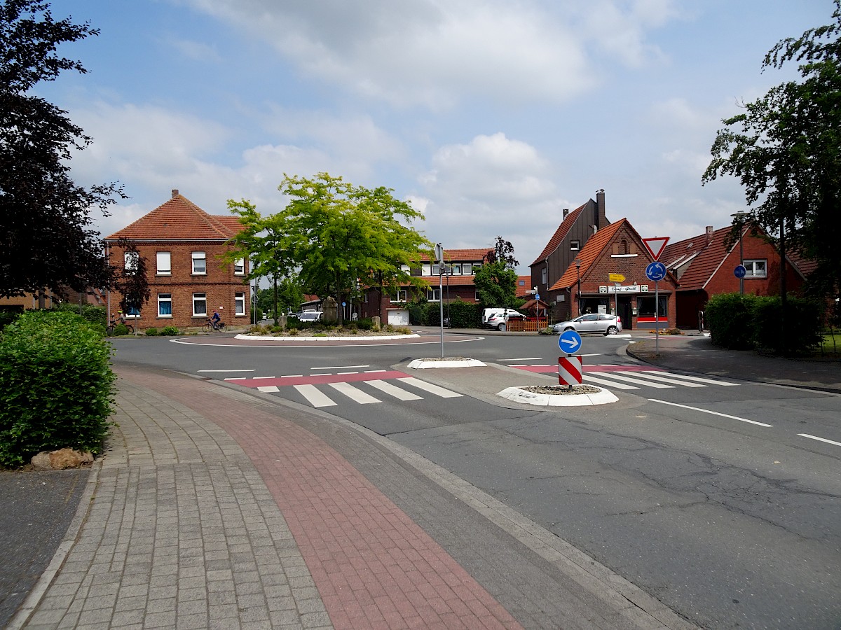 Blick auf den Kreisverkehr von der Hauptstraße in Richtung Everswinkeler Straße.